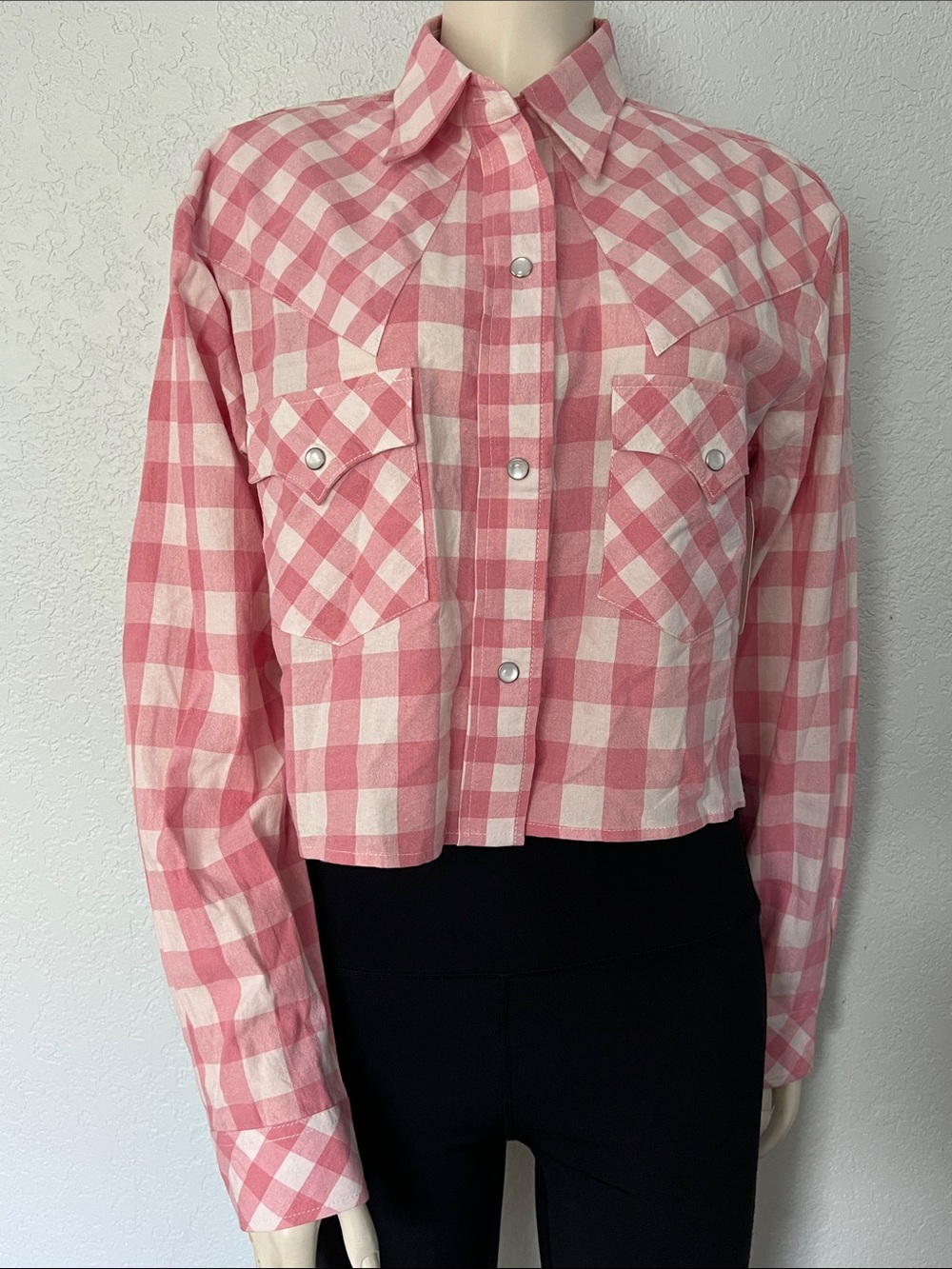 Pearl Snap Cropped Western Cowgirl Shirt Pink Plaid NWT Medium Turquoise Haven